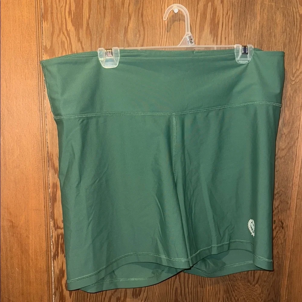 Old navy green sporty powersoft bike shorts